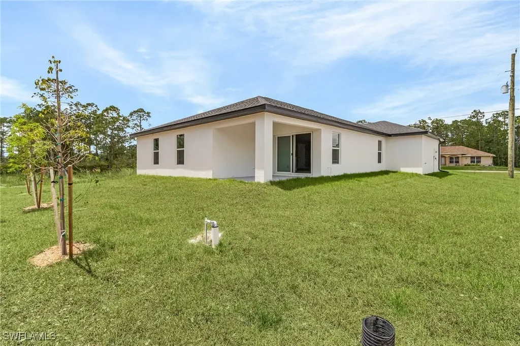 337 Woodburn Drive Lehigh Acres FL 33972