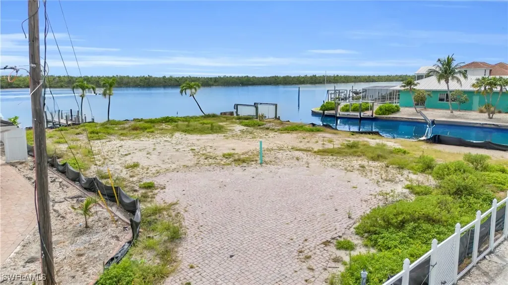 470 Madison Court Fort Myers Beach FL 33931