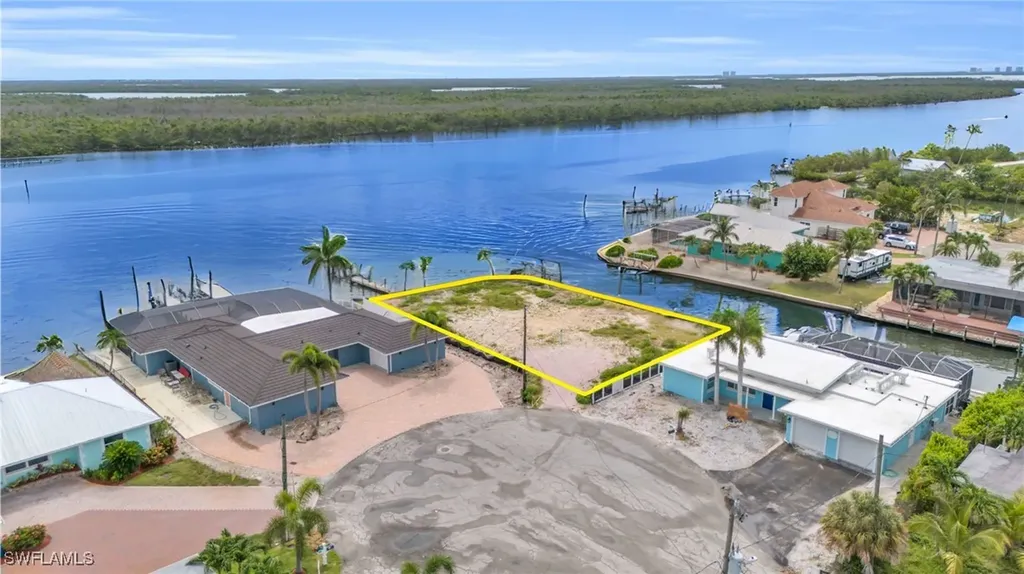 470 Madison Court Fort Myers Beach FL 33931