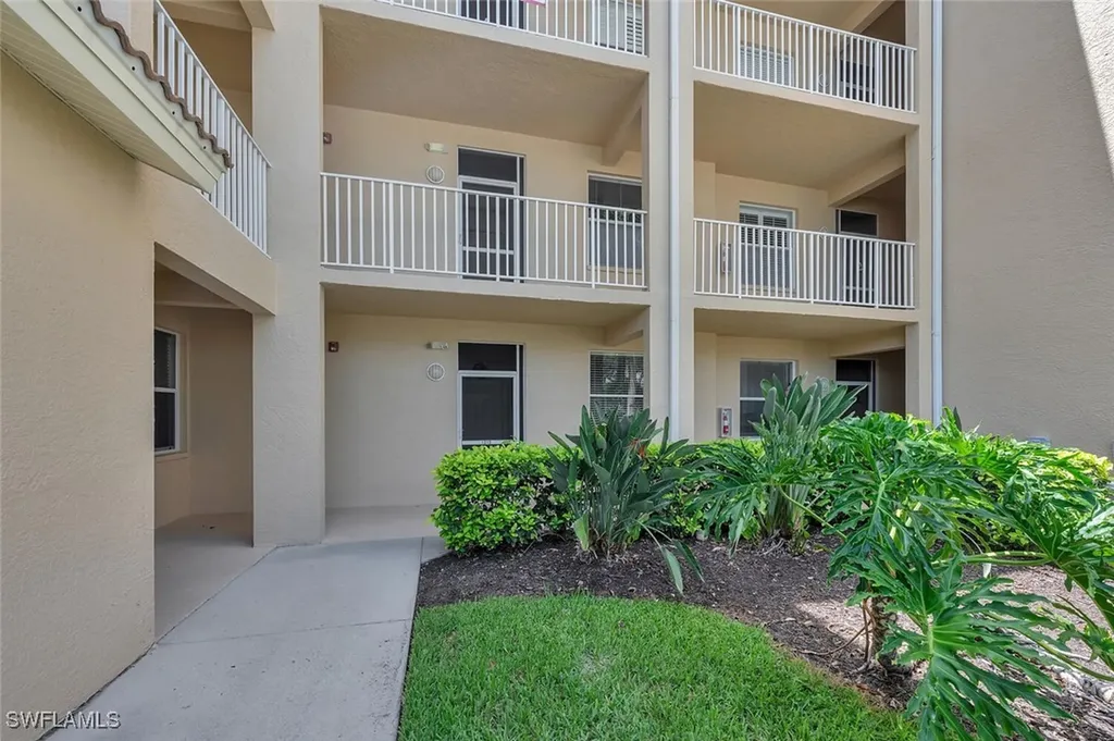 8600 Cedar Hammock Circle Naples FL 34112