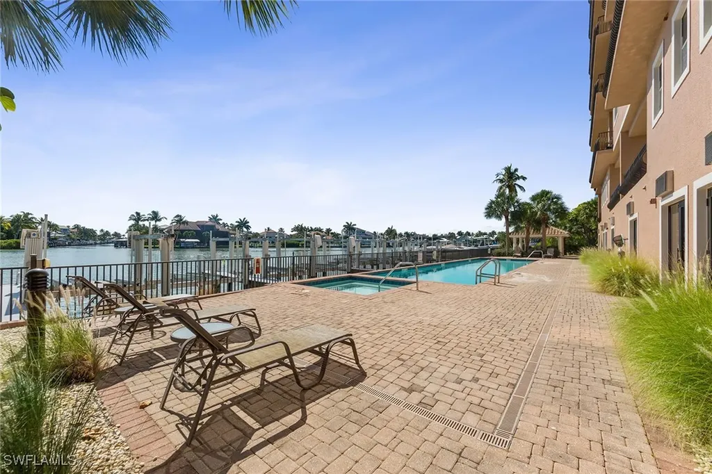 10620 Gulf Shore Drive Naples FL 34108