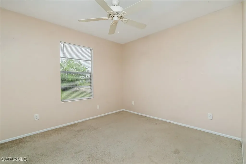 302 NE 10th Terrace Cape Coral FL 33909