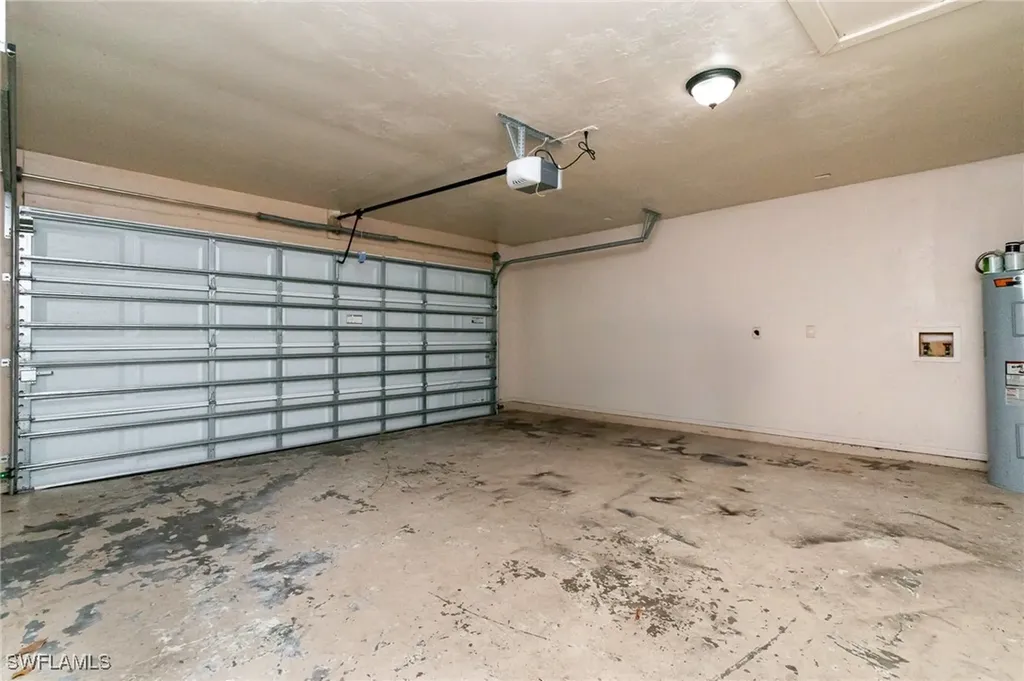 302 NE 10th Terrace Cape Coral FL 33909