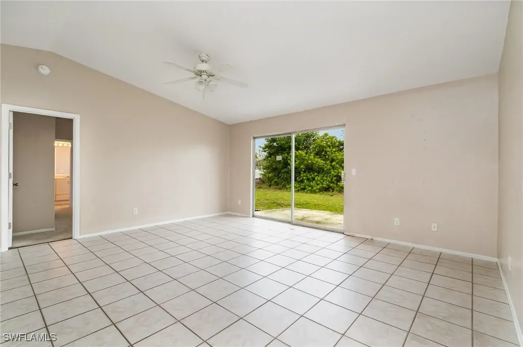 302 NE 10th Terrace Cape Coral FL 33909