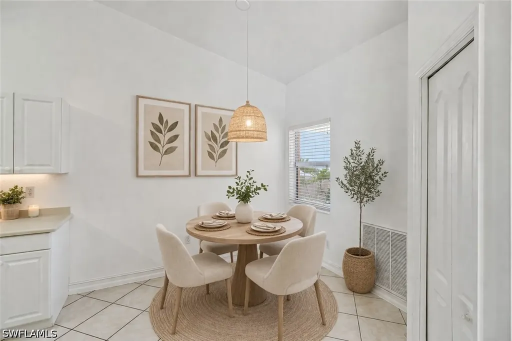 8196 Sanctuary Drive Naples FL 34104