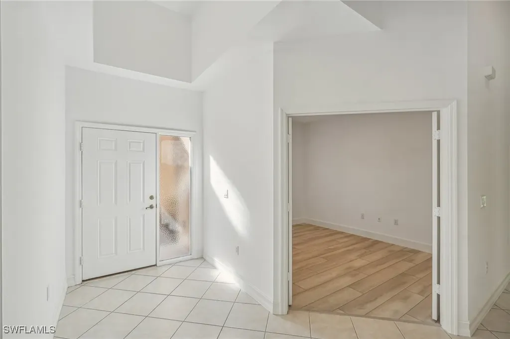 8196 Sanctuary Drive Naples FL 34104