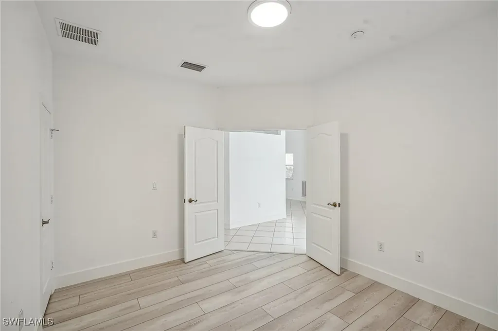 8196 Sanctuary Drive Naples FL 34104