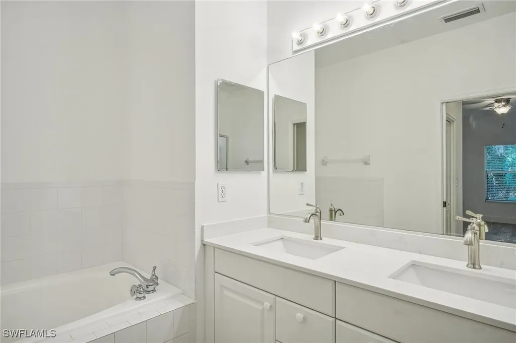 8196 Sanctuary Drive Naples FL 34104