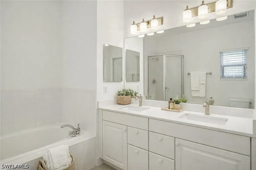 8196 Sanctuary Drive Naples FL 34104
