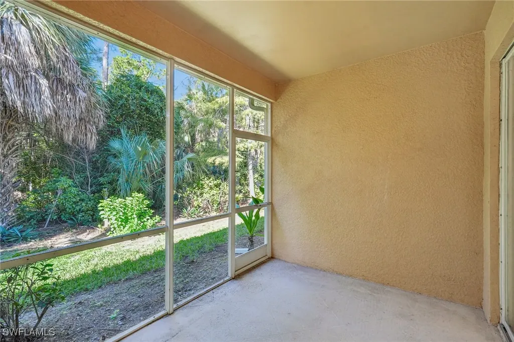 8196 Sanctuary Drive Naples FL 34104