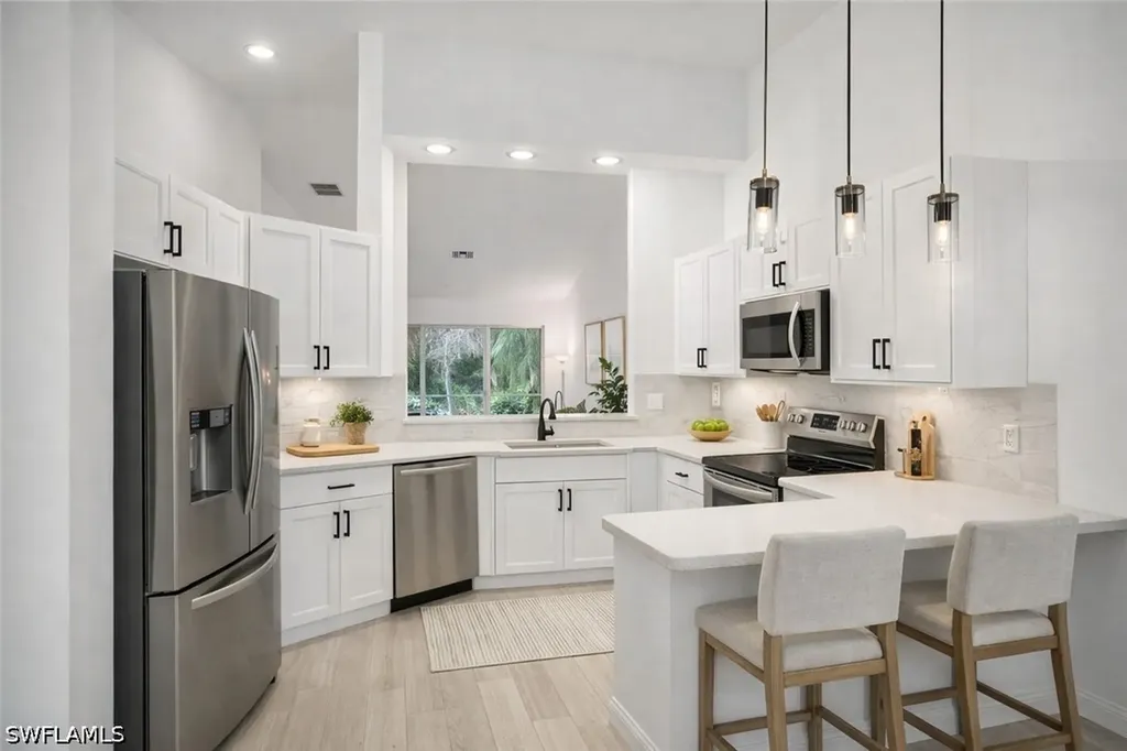 8196 Sanctuary Drive Naples FL 34104