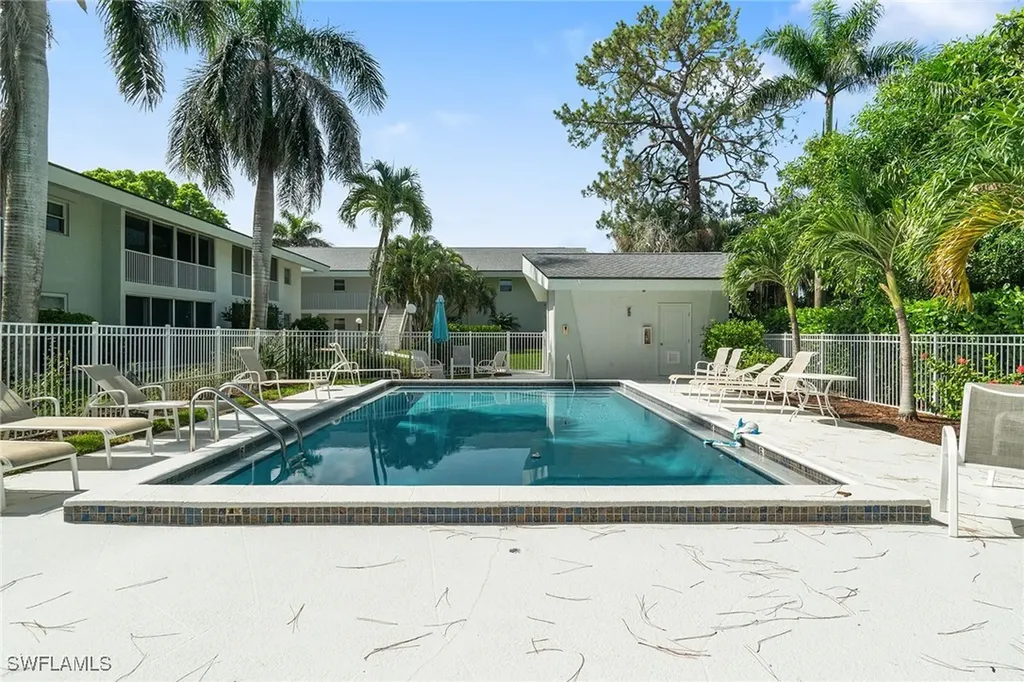 4126 Belair Lane Naples FL 34103