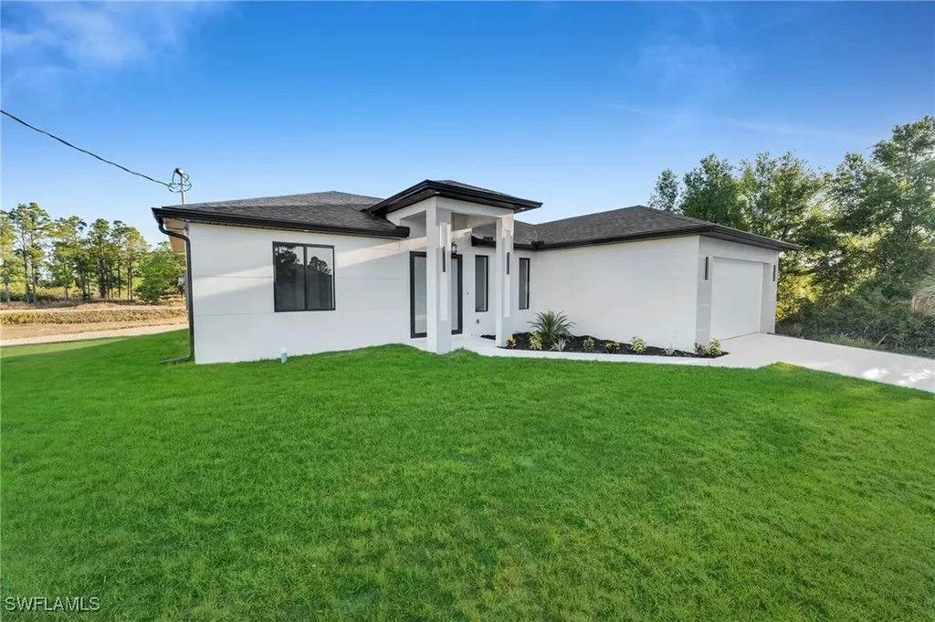 2106 W 18th Street Lehigh Acres FL 33972