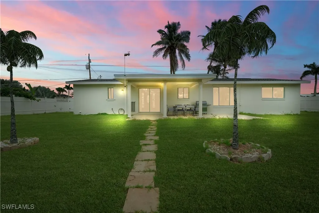 32 Fairview Boulevard Fort Myers Beach FL 33931