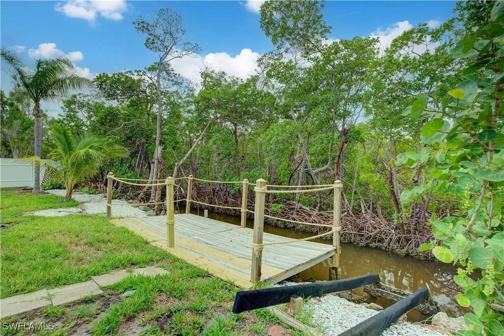 32 Fairview Boulevard Fort Myers Beach FL 33931
