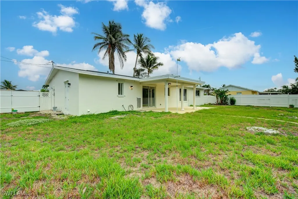 32 Fairview Boulevard Fort Myers Beach FL 33931