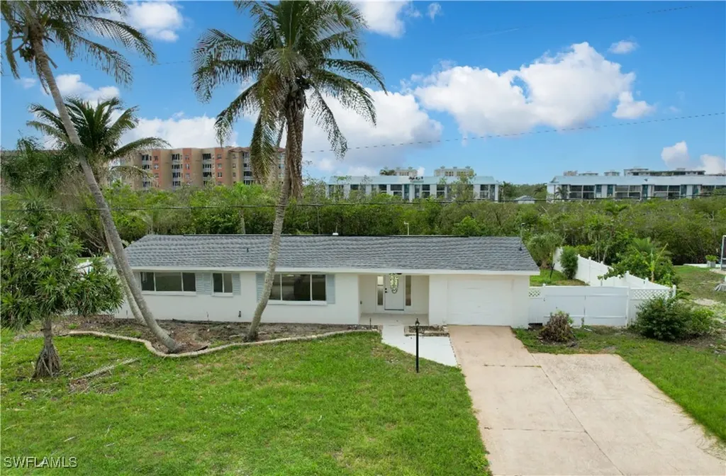 32 Fairview Boulevard Fort Myers Beach FL 33931