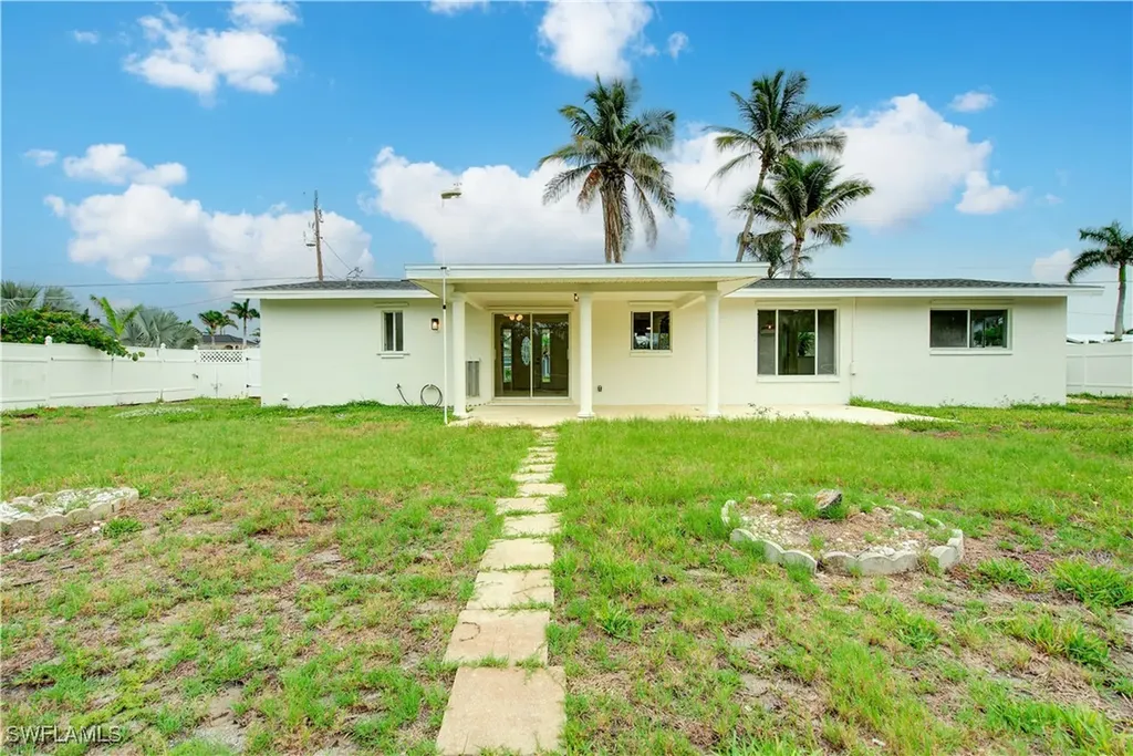 32 Fairview Boulevard Fort Myers Beach FL 33931