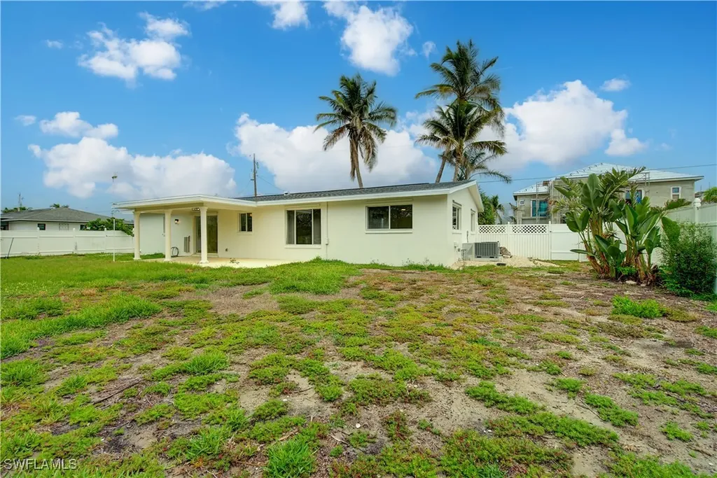 32 Fairview Boulevard Fort Myers Beach FL 33931