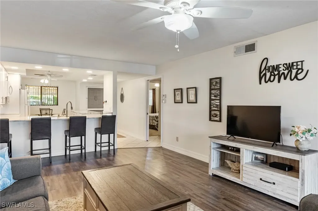 4719 SE 17th Place Cape Coral FL 33904