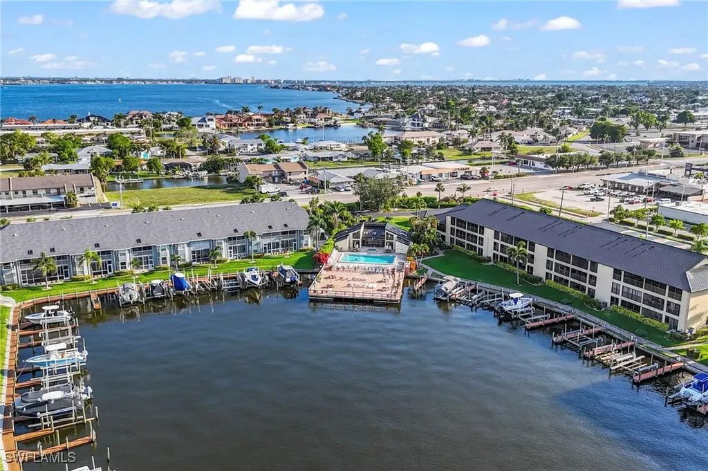 4719 SE 17th Place Cape Coral FL 33904