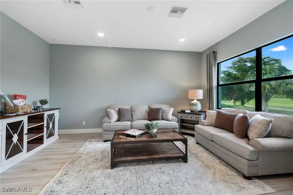 6851 Lakewood Isle Drive Fort Myers FL 33908