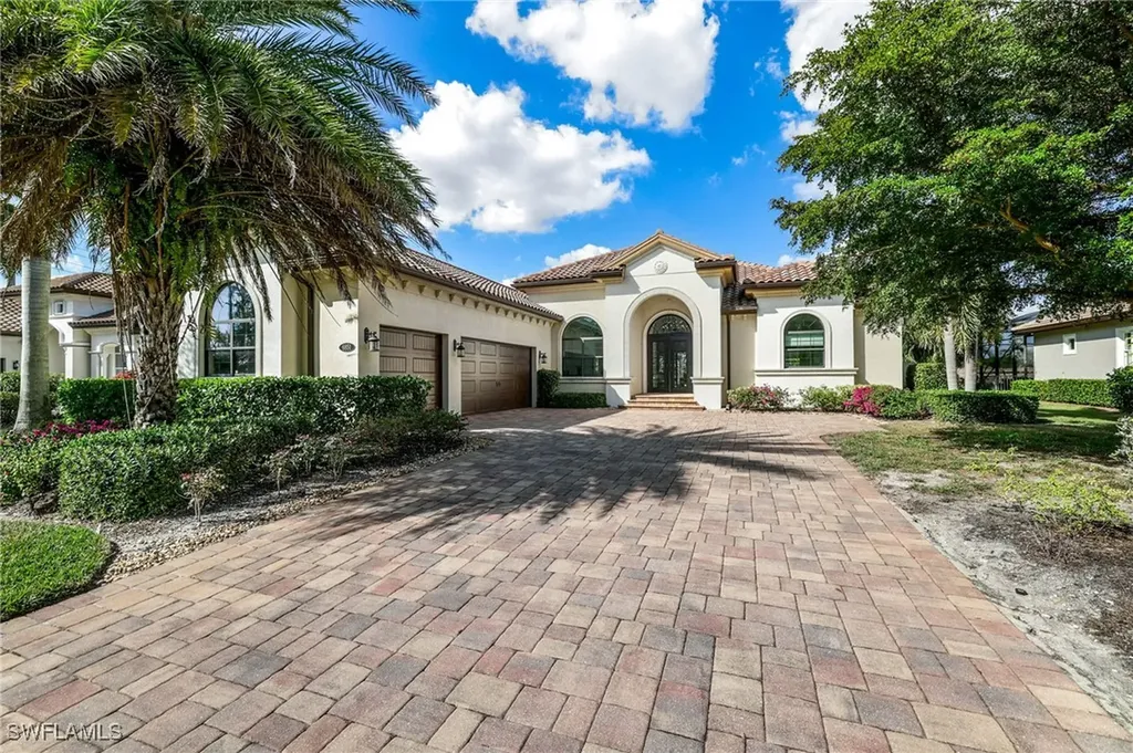 6851 Lakewood Isle Drive Fort Myers FL 33908