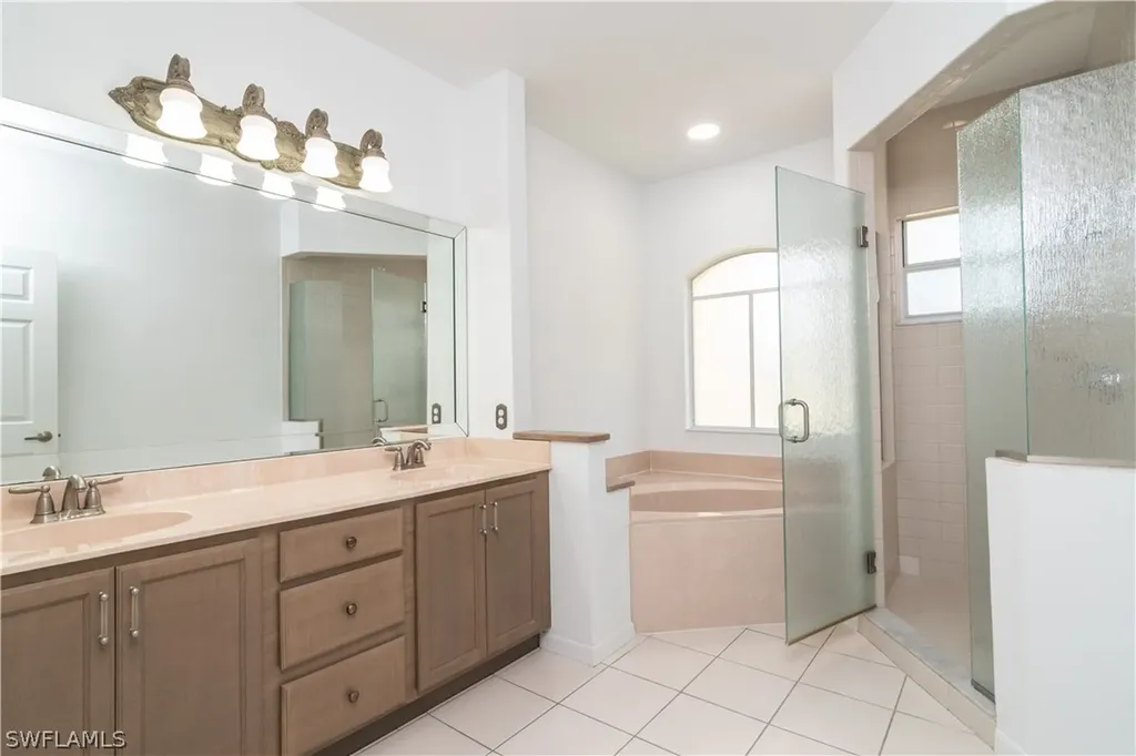 28060 Palmas Grandes Lane Bonita Springs FL 34135