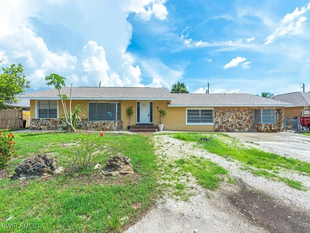 11596 Pawley Avenue Bonita Springs FL 34135