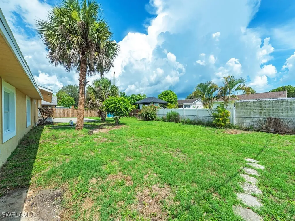 11596 Pawley Avenue Bonita Springs FL 34135