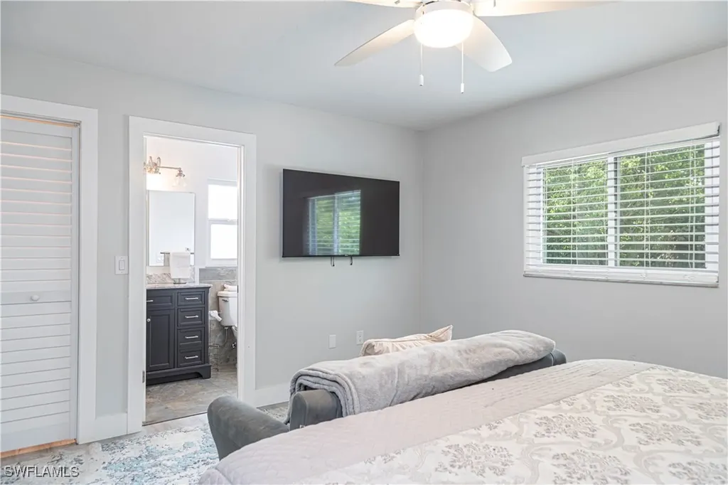 742 99th Avenue N Naples FL 34108