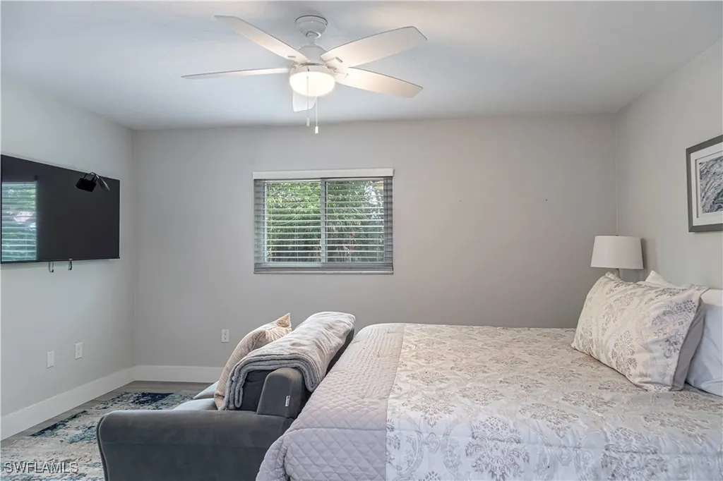 742 99th Avenue N Naples FL 34108