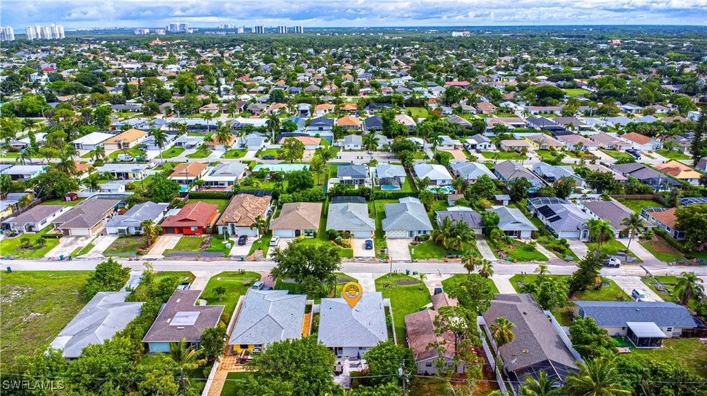 742 99th Avenue N Naples FL 34108