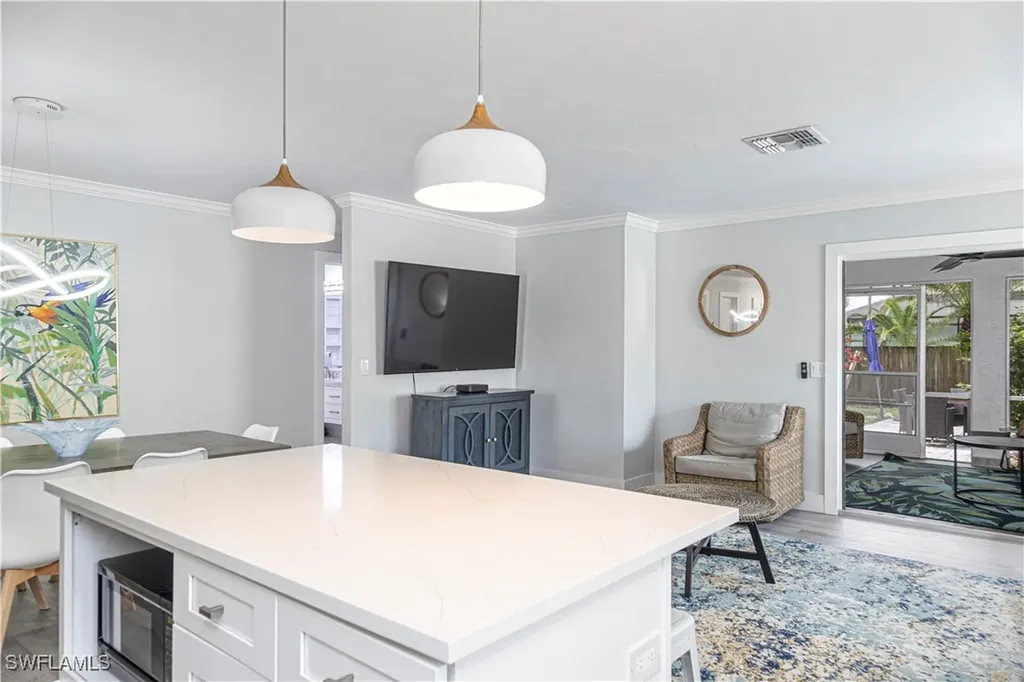 742 99th Avenue N Naples FL 34108