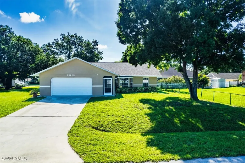 North Fort Myers FL, 16268 Horizon Road