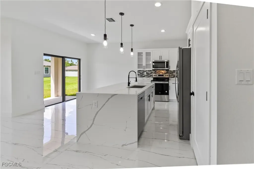 6010 Acorn Circle Labelle FL 33935