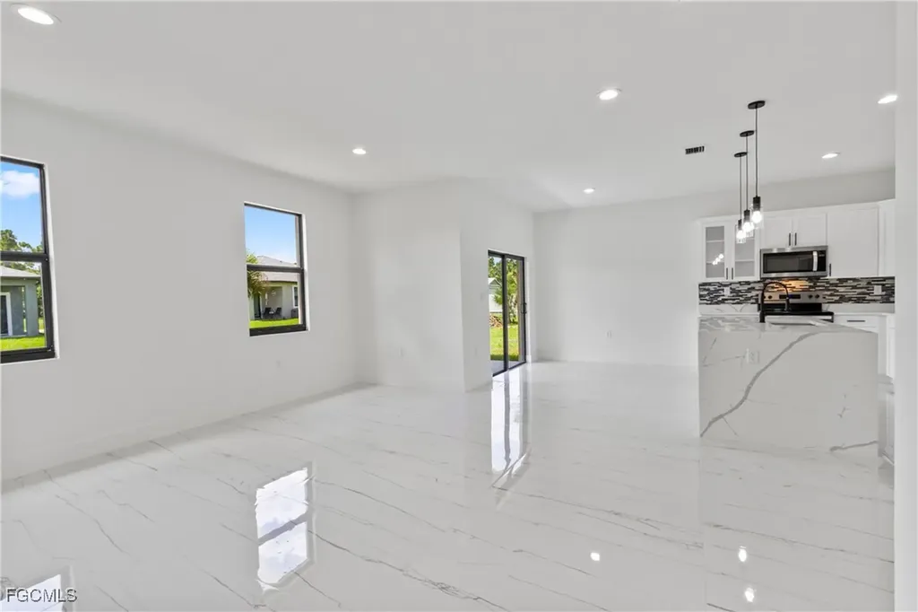 6010 Acorn Circle Labelle FL 33935