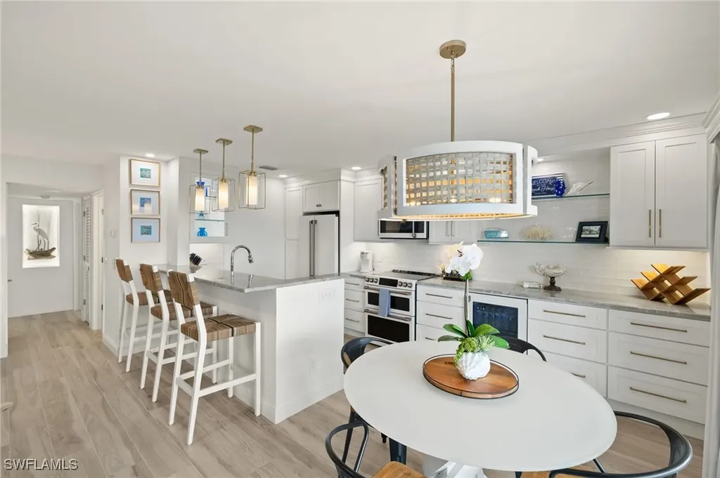 827 E Gulf Drive Sanibel FL 33957