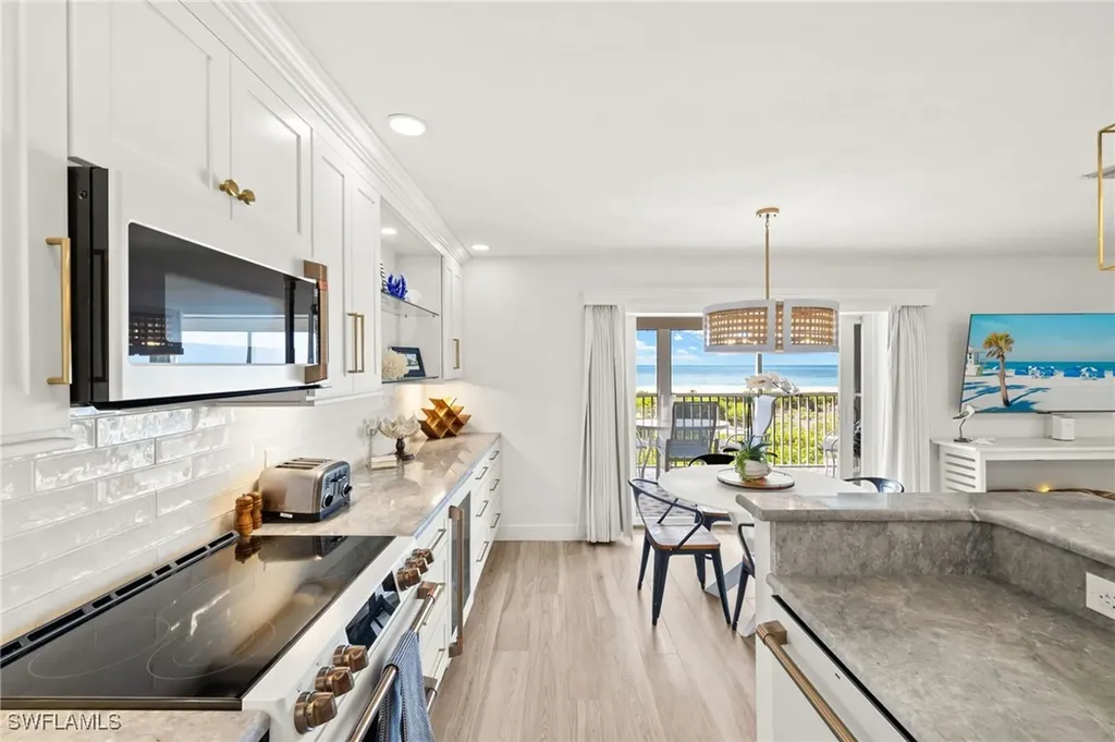 827 E Gulf Drive Sanibel FL 33957