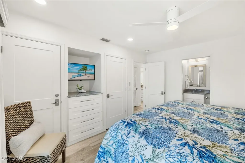 827 E Gulf Drive Sanibel FL 33957