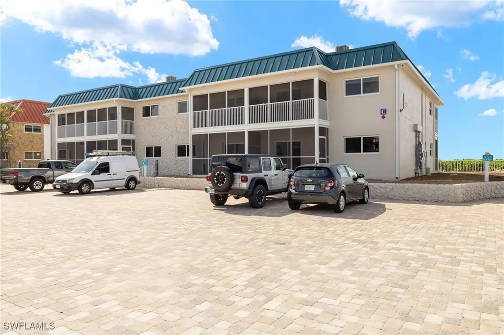 827 E Gulf Drive Sanibel FL 33957