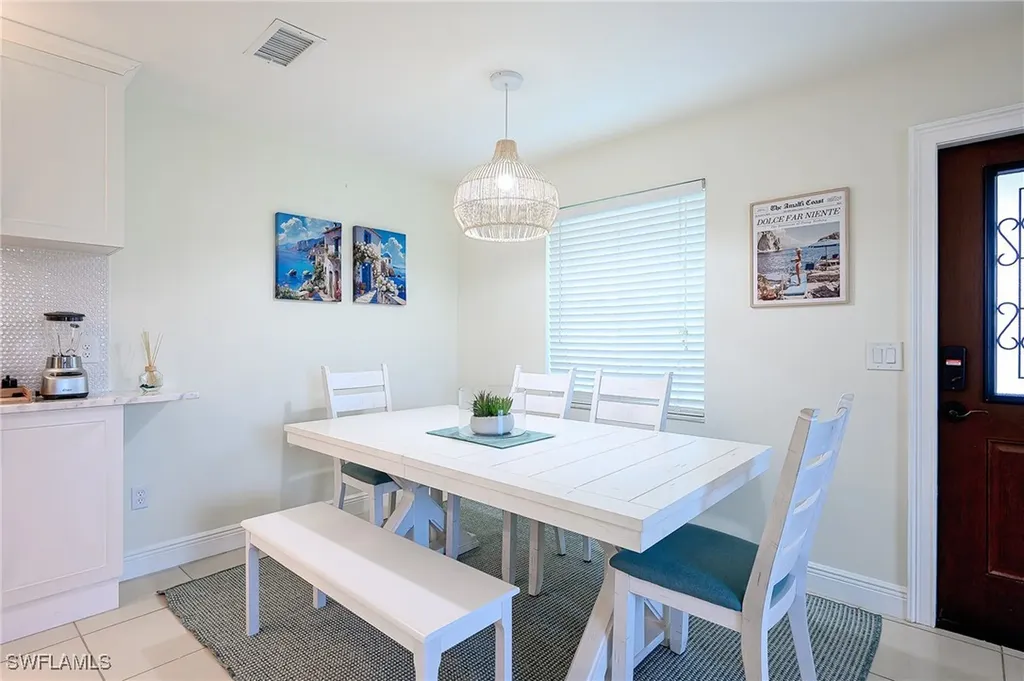 757 101 Avenue N Naples FL 34108