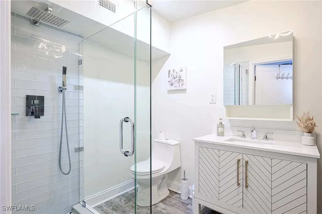 757 101 Avenue N Naples FL 34108