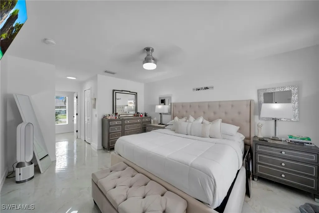 637 SW 9th Avenue Cape Coral FL 33991