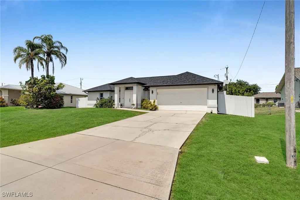 637 SW 9th Avenue Cape Coral FL 33991
