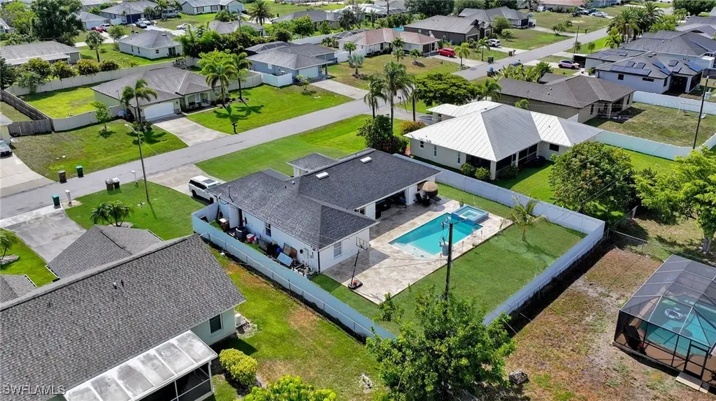 637 SW 9th Avenue Cape Coral FL 33991
