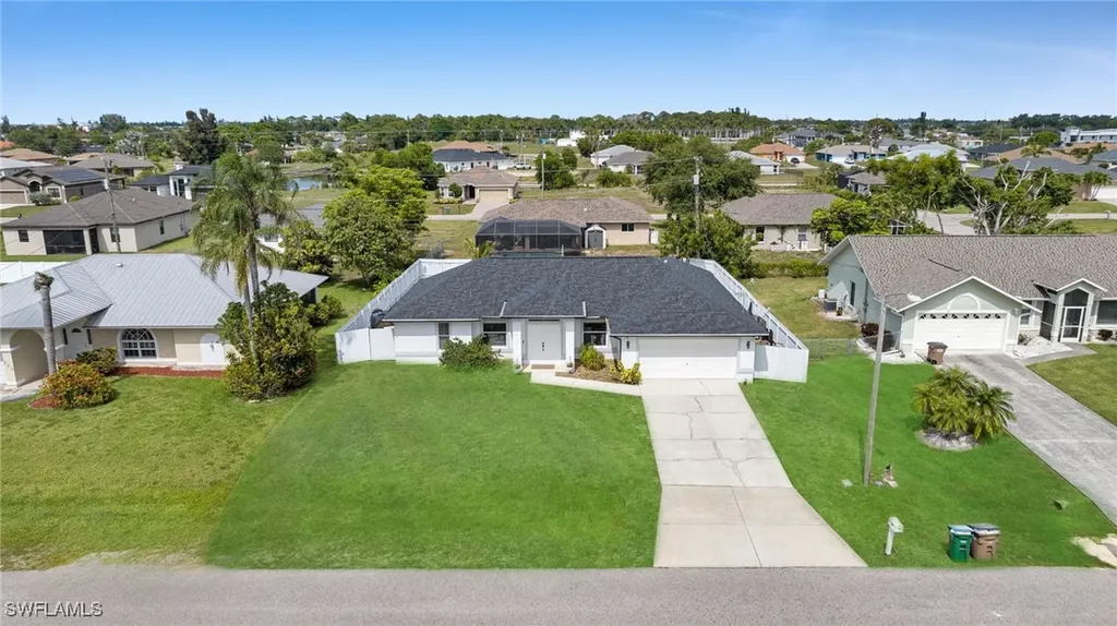 637 SW 9th Avenue Cape Coral FL 33991