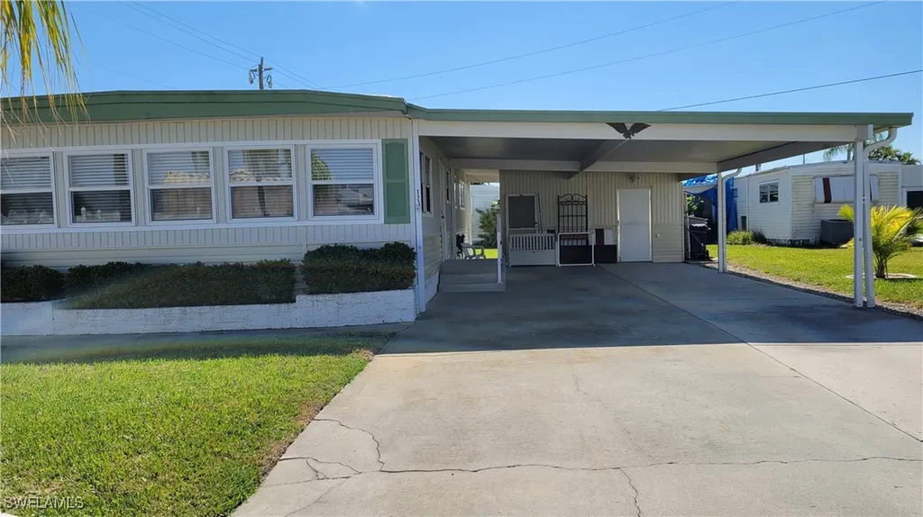 123 Sun Circle Fort Myers FL 33905