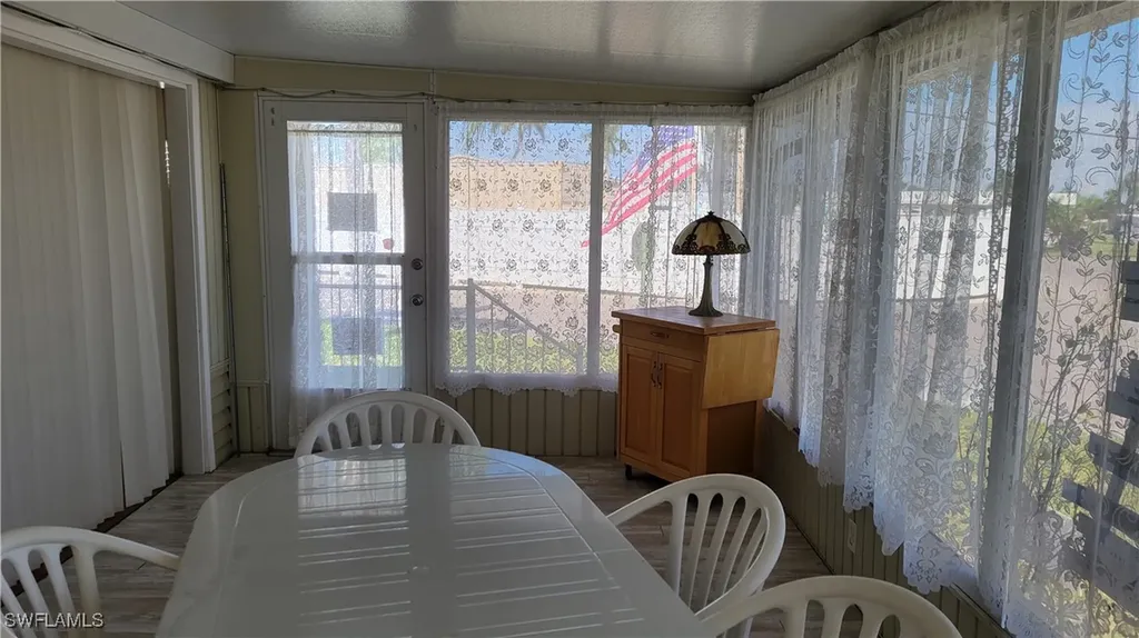 123 Sun Circle Fort Myers FL 33905