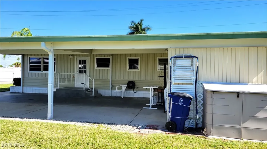 123 Sun Circle Fort Myers FL 33905